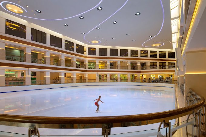 skating rink​